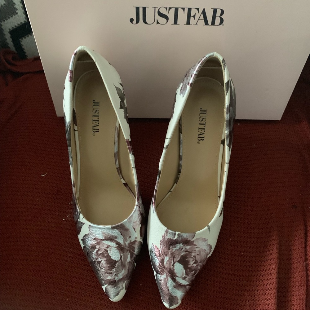 Pumps - Picture 2 of 2